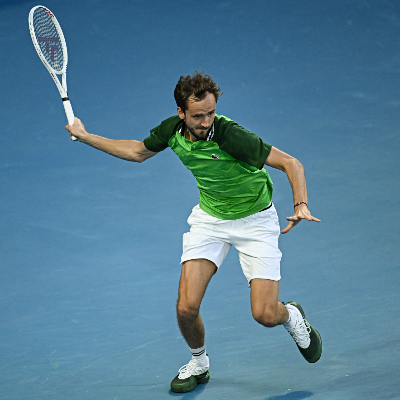 法网逆转戴维斯杯，梅德韦杰夫统治全场的简单介绍